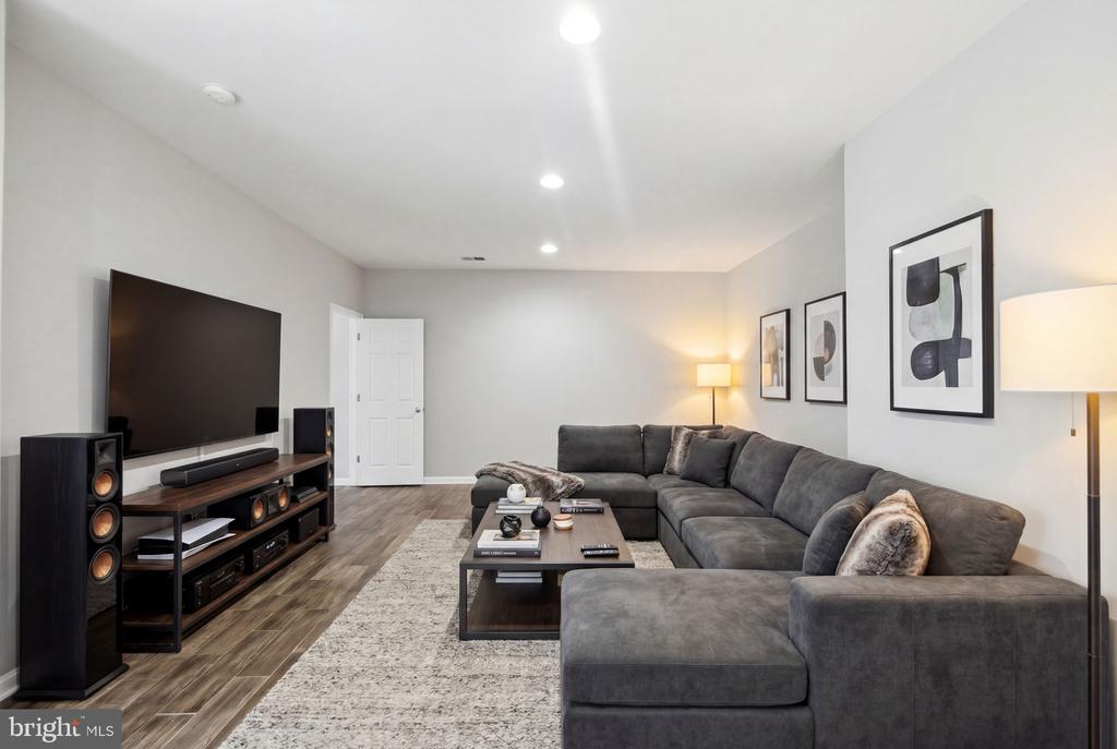 6925 MILL VALLEY DR, WARRENTON, Virginia, 4 Bedrooms Bedrooms, ,3 BathroomsBathrooms,Residential,6925 MILL VALLEY DR,VAFQ2021458 MLS # VAFQ2021458