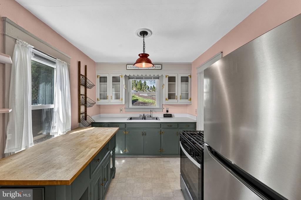 1314 S WEST ST, CULPEPER, Virginia 22701, 2 Bedrooms Bedrooms, ,1 BathroomBathrooms,Residential,1314 S WEST ST,VACU2013162 MLS # VACU2013162 1314 S WEST ST, CULPEPER, Virginia 22701, 2 Bedrooms Bedrooms, ,1 BathroomBathrooms,Residential,1314 S WEST ST,VACU2013162 MLS # VACU2013162