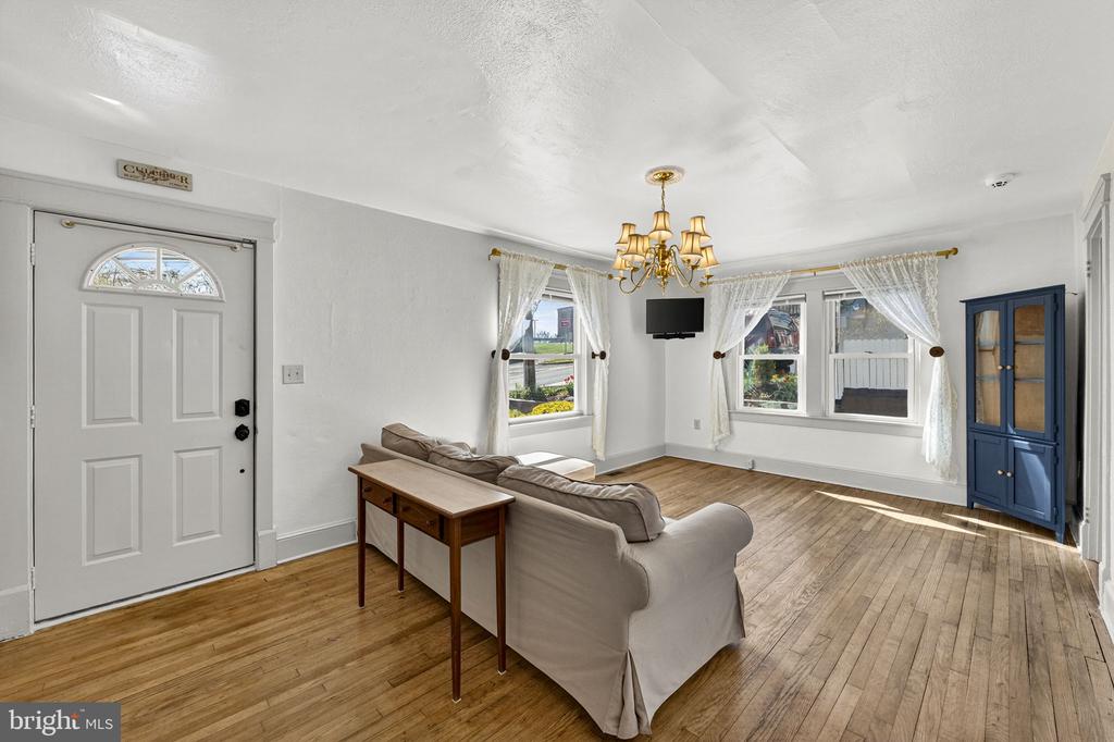 1314 S WEST ST, CULPEPER, Virginia 22701, 2 Bedrooms Bedrooms, ,1 BathroomBathrooms,Residential,1314 S WEST ST,VACU2013162 MLS # VACU2013162 1314 S WEST ST, CULPEPER, Virginia 22701, 2 Bedrooms Bedrooms, ,1 BathroomBathrooms,Residential,1314 S WEST ST,VACU2013162 MLS # VACU2013162