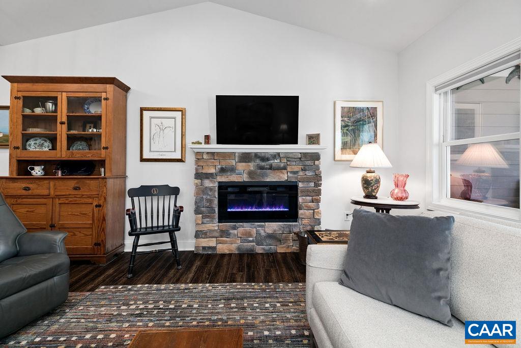 80 APPLE BLOSSOM CT, NELLYSFORD, Virginia 22958, 2 Bedrooms Bedrooms, ,2 BathroomsBathrooms,Residential,80 APPLE BLOSSOM CT,674972 MLS # 674972