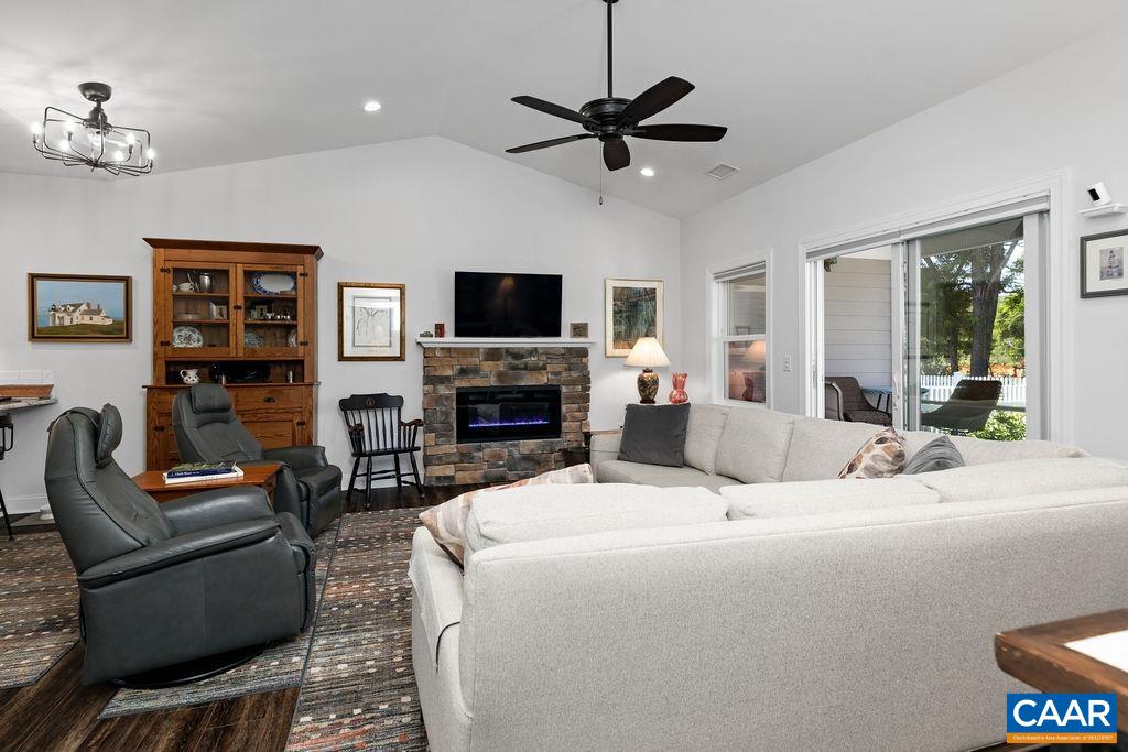 80 APPLE BLOSSOM CT, NELLYSFORD, Virginia 22958, 2 Bedrooms Bedrooms, ,2 BathroomsBathrooms,Residential,80 APPLE BLOSSOM CT,674972 MLS # 674972