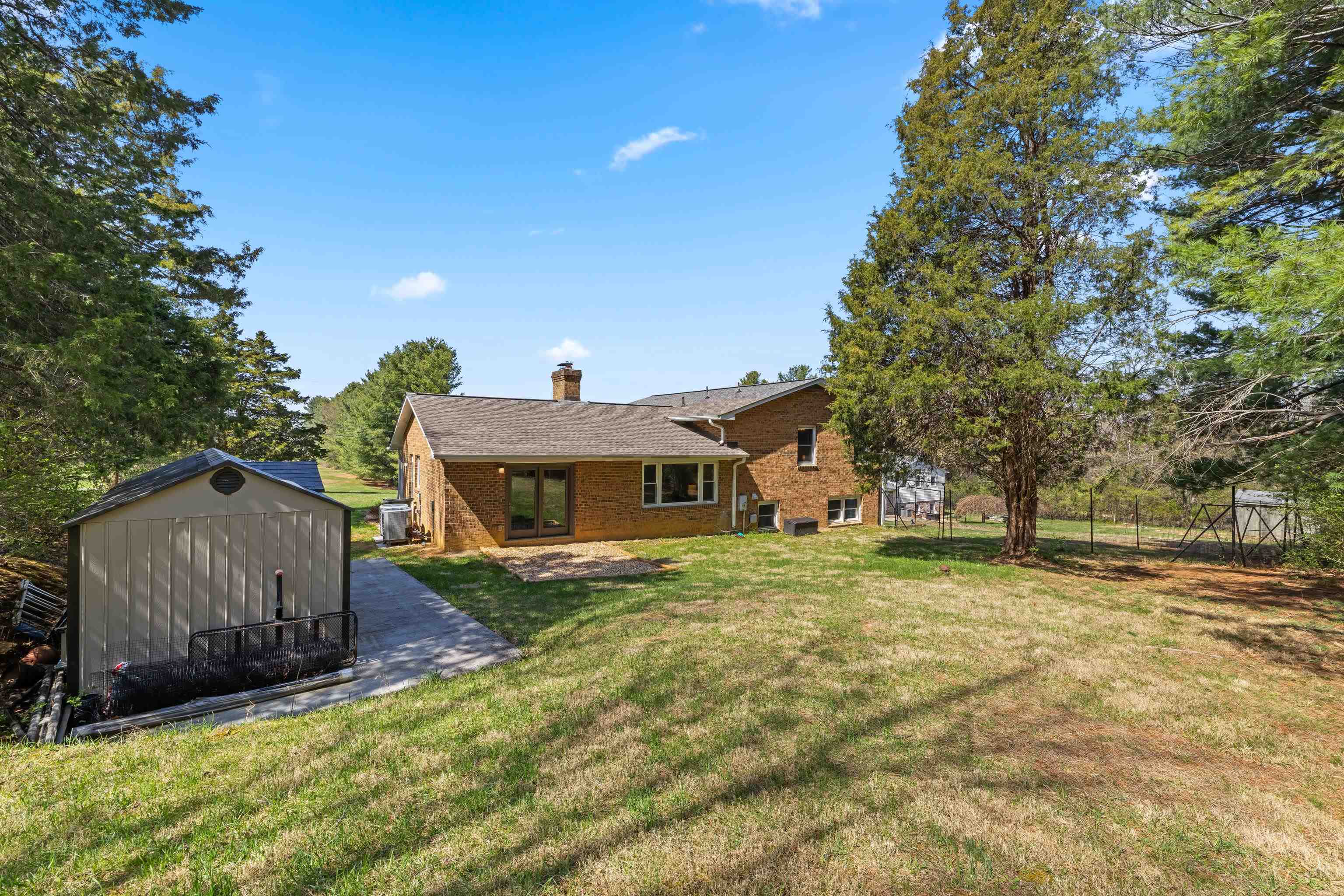 249 CATTLE SCALES RD, WAYNESBORO, Virginia 22980, 4 Bedrooms Bedrooms, ,2 BathroomsBathrooms,Residential,249 CATTLE SCALES RD,675002 MLS # 675002