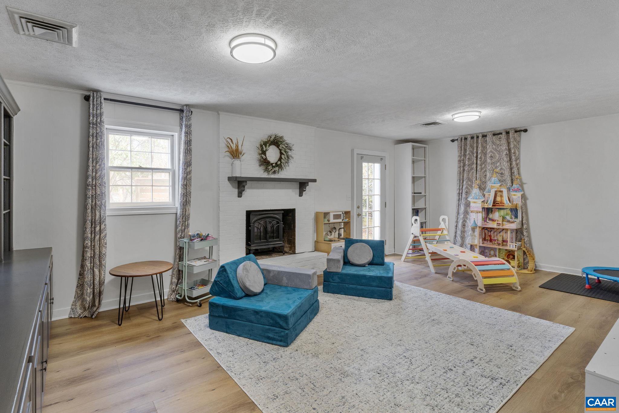 2720 LEEDS LN, CHARLOTTESVILLE, Virginia 22901, 4 Bedrooms Bedrooms, ,3 BathroomsBathrooms,Residential,2720 LEEDS LN,675332 MLS # 675332