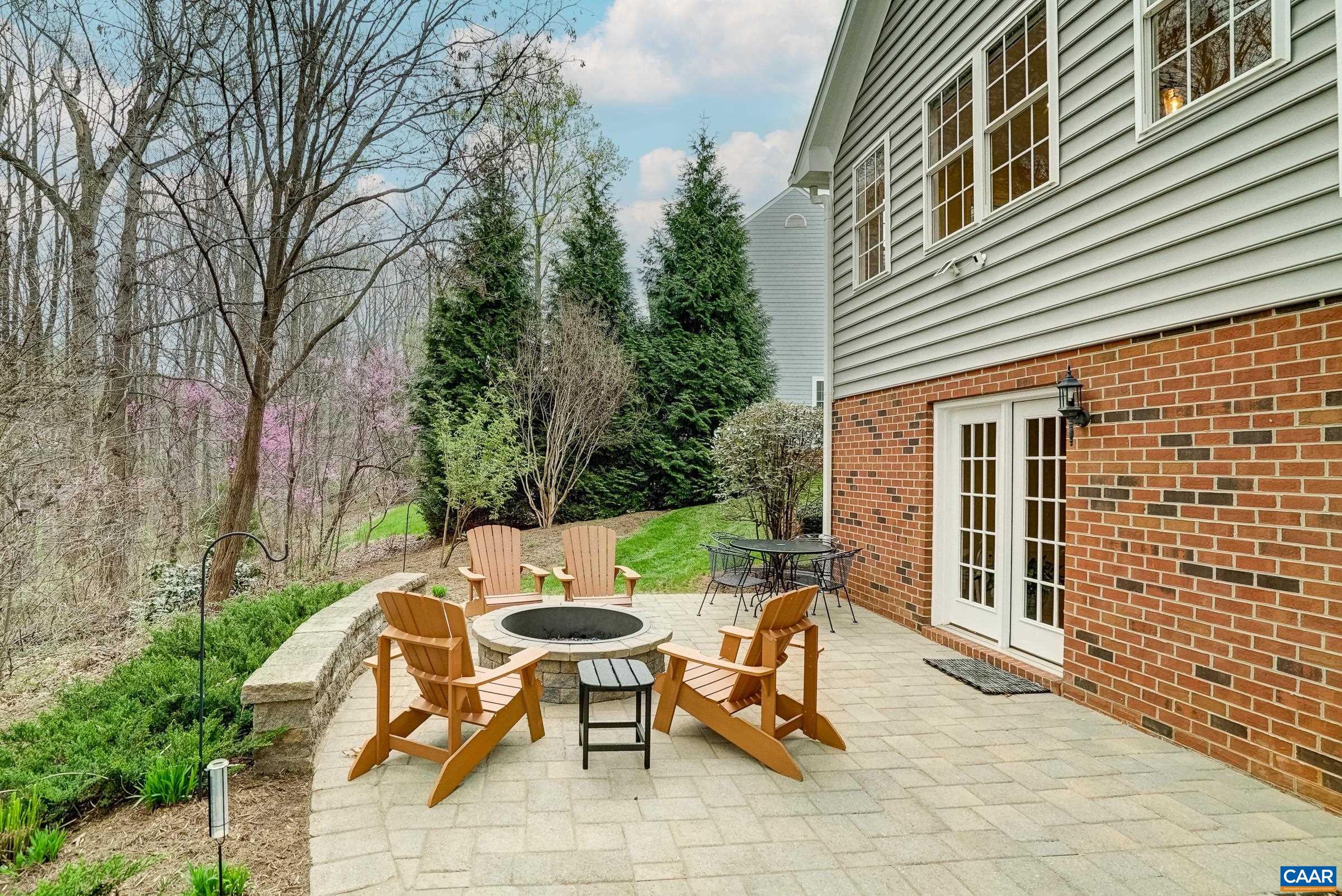 Amazing outdoor living space under the stars!