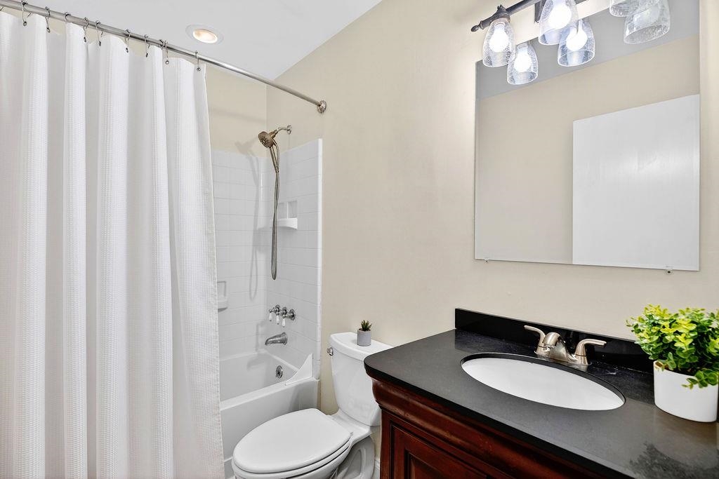 9 CLOVER PL, VERONA, Virginia 24482, 3 Bedrooms Bedrooms, ,1 BathroomBathrooms,Residential,9 CLOVER PL,675512 MLS # 675512 9 CLOVER PL, VERONA, Virginia 24482, 3 Bedrooms Bedrooms, ,1 BathroomBathrooms,Residential,9 CLOVER PL,675512 MLS # 675512