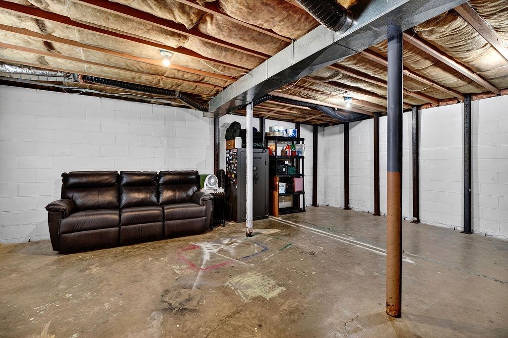 9 CLOVER PL, VERONA, Virginia 24482, 3 Bedrooms Bedrooms, ,1 BathroomBathrooms,Residential,9 CLOVER PL,675512 MLS # 675512 9 CLOVER PL, VERONA, Virginia 24482, 3 Bedrooms Bedrooms, ,1 BathroomBathrooms,Residential,9 CLOVER PL,675512 MLS # 675512