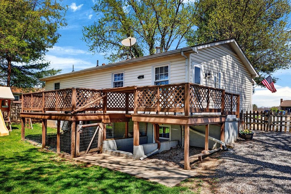 9 CLOVER PL, VERONA, Virginia 24482, 3 Bedrooms Bedrooms, ,1 BathroomBathrooms,Residential,9 CLOVER PL,675512 MLS # 675512 9 CLOVER PL, VERONA, Virginia 24482, 3 Bedrooms Bedrooms, ,1 BathroomBathrooms,Residential,9 CLOVER PL,675512 MLS # 675512