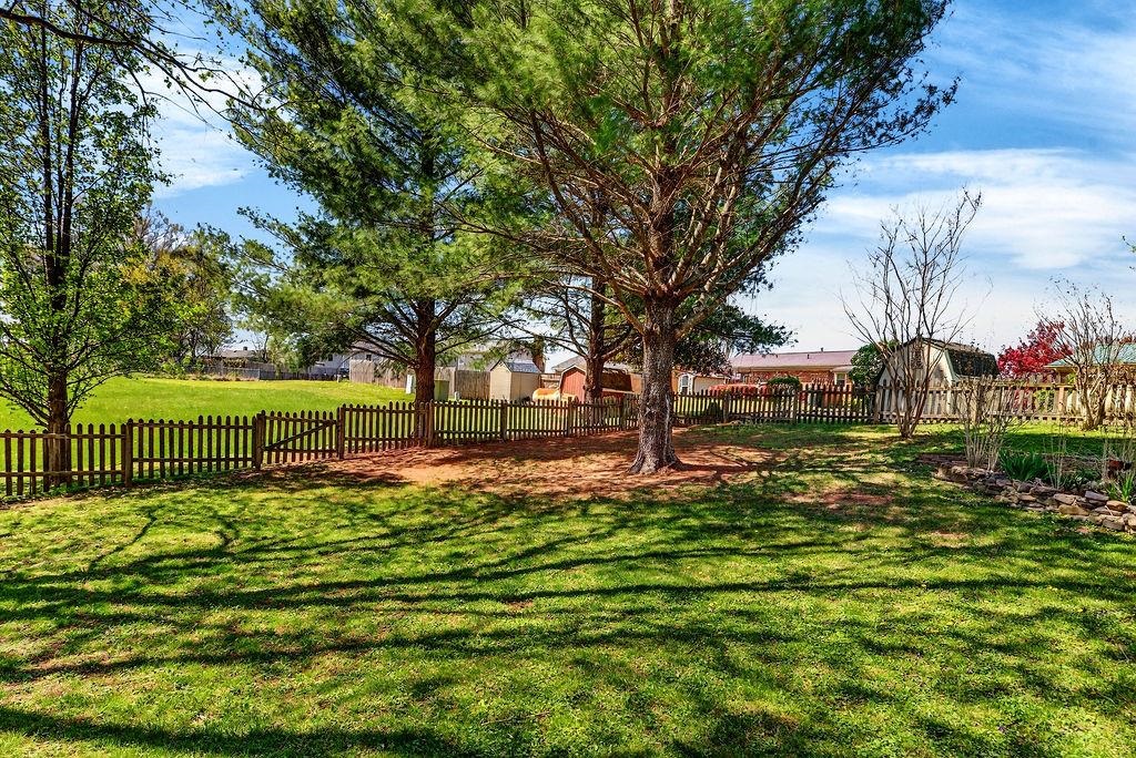 9 CLOVER PL, VERONA, Virginia 24482, 3 Bedrooms Bedrooms, ,1 BathroomBathrooms,Residential,9 CLOVER PL,675512 MLS # 675512 9 CLOVER PL, VERONA, Virginia 24482, 3 Bedrooms Bedrooms, ,1 BathroomBathrooms,Residential,9 CLOVER PL,675512 MLS # 675512