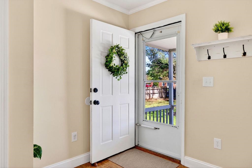 9 CLOVER PL, VERONA, Virginia 24482, 3 Bedrooms Bedrooms, ,1 BathroomBathrooms,Residential,9 CLOVER PL,675512 MLS # 675512 9 CLOVER PL, VERONA, Virginia 24482, 3 Bedrooms Bedrooms, ,1 BathroomBathrooms,Residential,9 CLOVER PL,675512 MLS # 675512