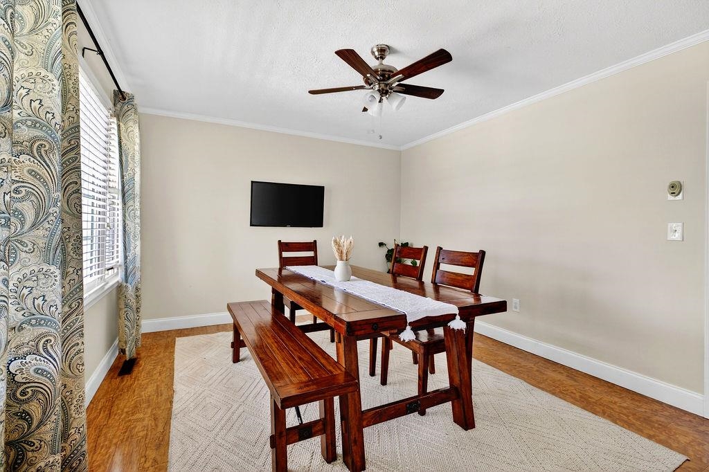 9 CLOVER PL, VERONA, Virginia 24482, 3 Bedrooms Bedrooms, ,1 BathroomBathrooms,Residential,9 CLOVER PL,675512 MLS # 675512 9 CLOVER PL, VERONA, Virginia 24482, 3 Bedrooms Bedrooms, ,1 BathroomBathrooms,Residential,9 CLOVER PL,675512 MLS # 675512