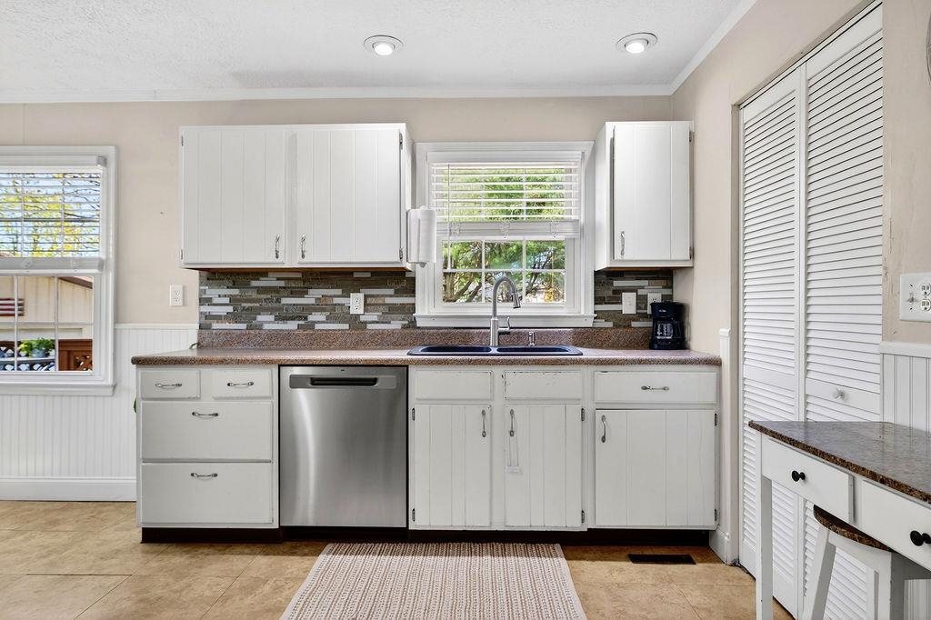 9 CLOVER PL, VERONA, Virginia 24482, 3 Bedrooms Bedrooms, ,1 BathroomBathrooms,Residential,9 CLOVER PL,675512 MLS # 675512 9 CLOVER PL, VERONA, Virginia 24482, 3 Bedrooms Bedrooms, ,1 BathroomBathrooms,Residential,9 CLOVER PL,675512 MLS # 675512