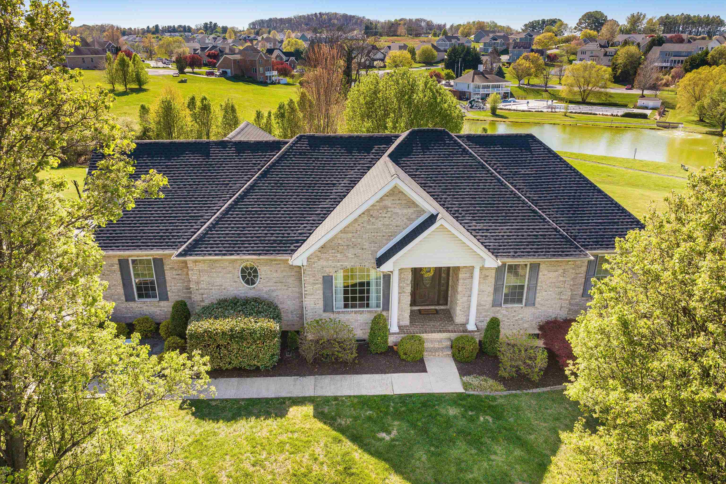 31 FAIRFIELD CT, STAUNTON, Virginia 24401, 3 Bedrooms Bedrooms, ,3 BathroomsBathrooms,Residential,31 FAIRFIELD CT,675514 MLS # 675514