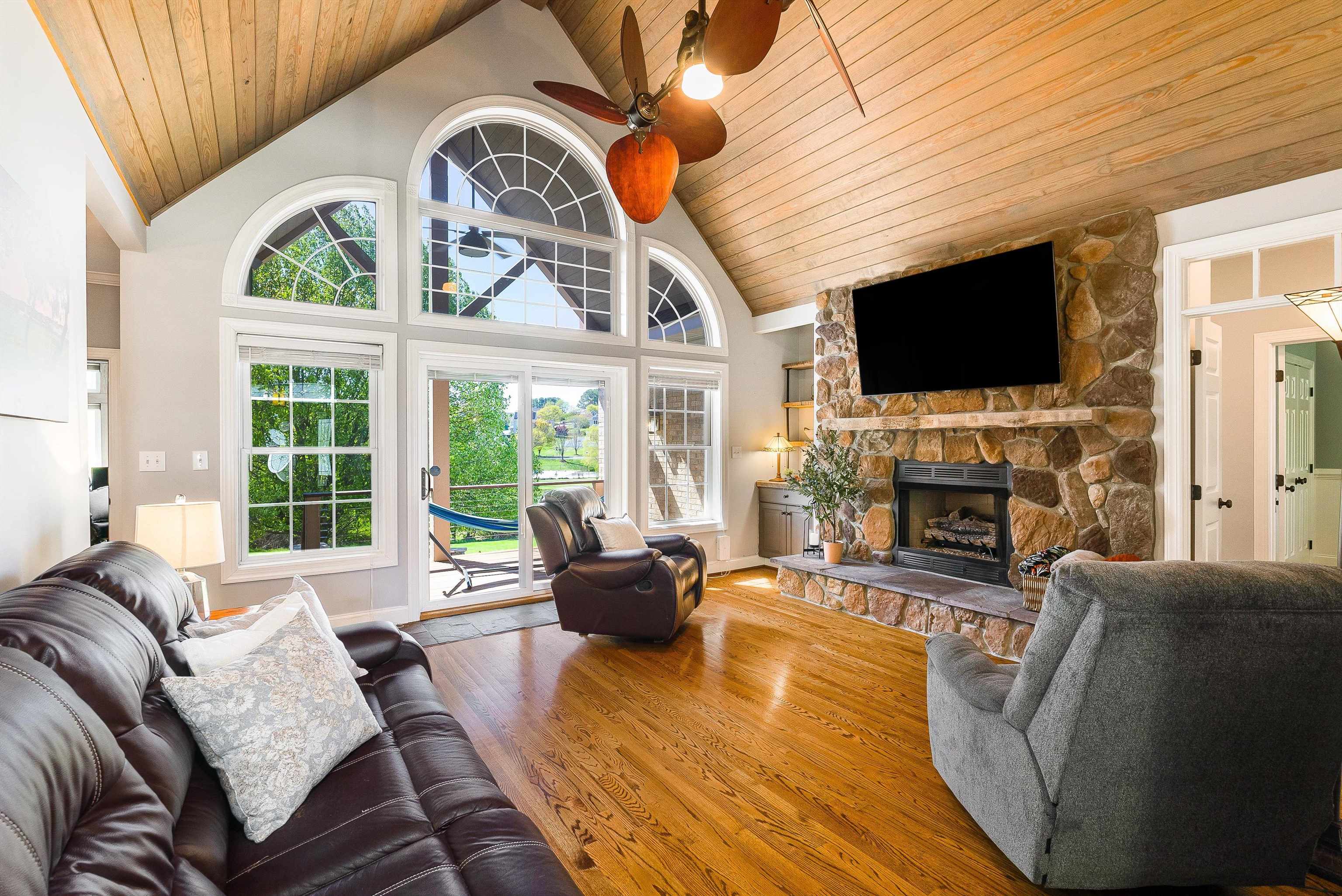 31 FAIRFIELD CT, STAUNTON, Virginia 24401, 3 Bedrooms Bedrooms, ,3 BathroomsBathrooms,Residential,31 FAIRFIELD CT,675514 MLS # 675514