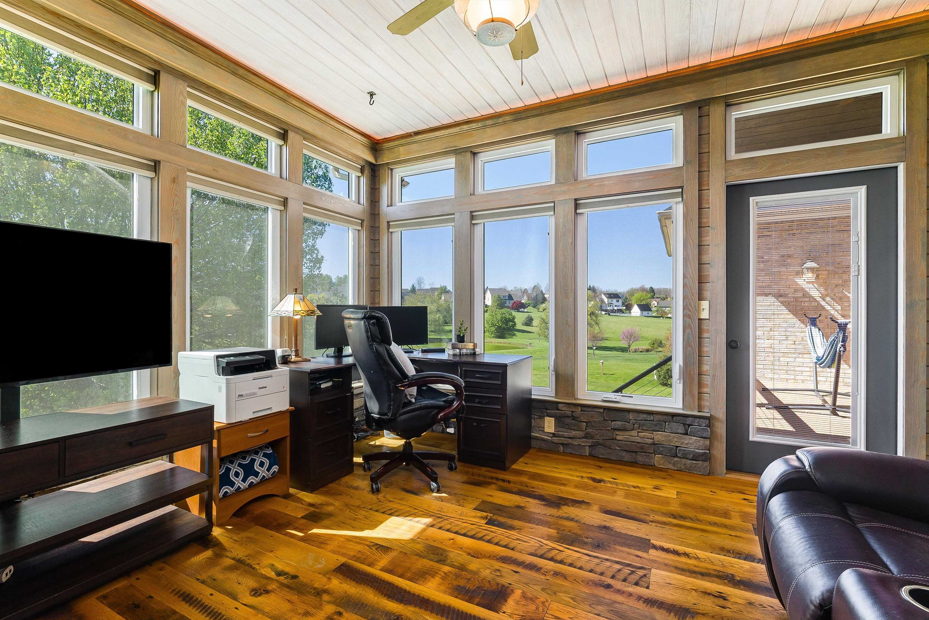 31 FAIRFIELD CT, STAUNTON, Virginia 24401, 3 Bedrooms Bedrooms, ,3 BathroomsBathrooms,Residential,31 FAIRFIELD CT,675514 MLS # 675514