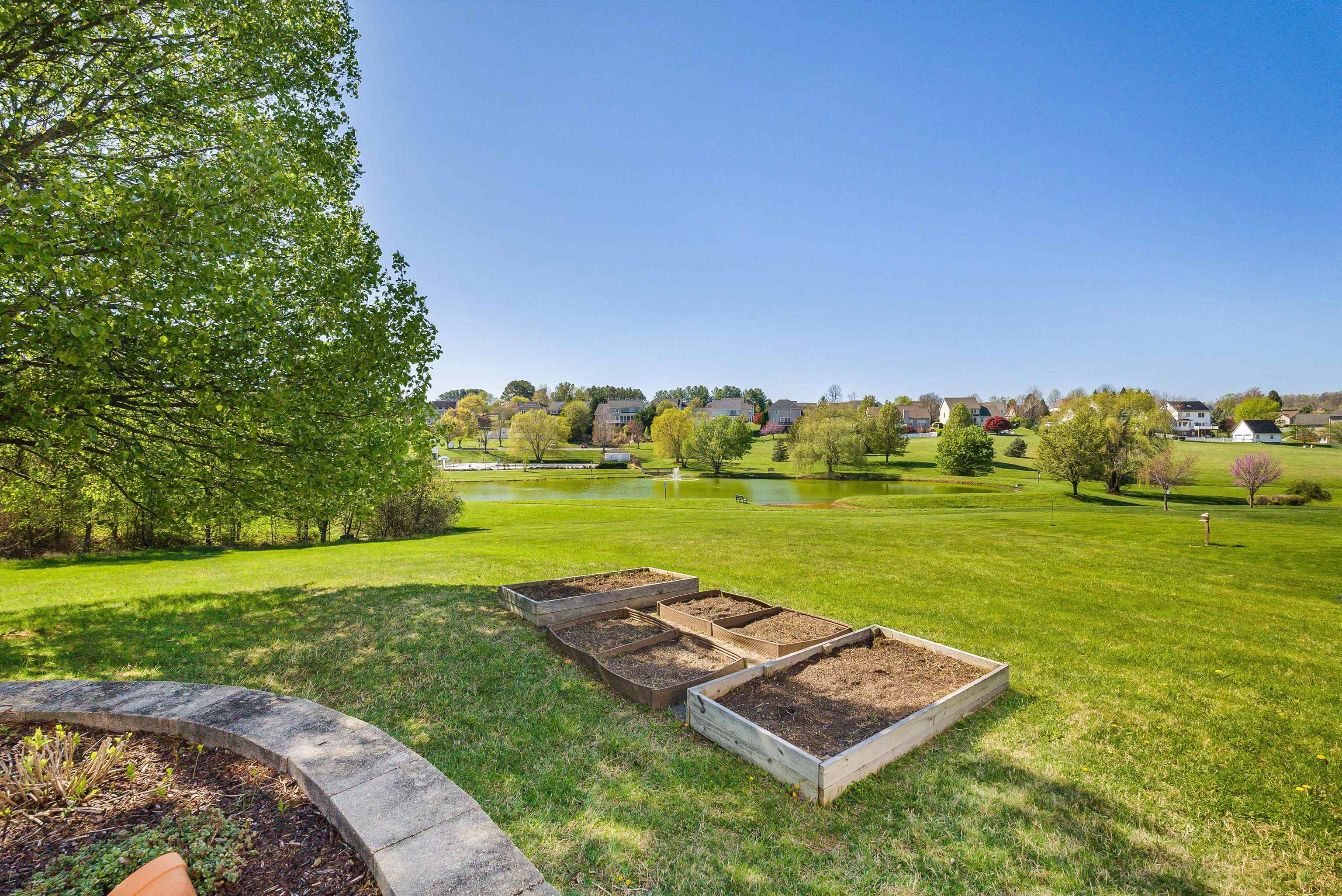 31 FAIRFIELD CT, STAUNTON, Virginia 24401, 3 Bedrooms Bedrooms, ,3 BathroomsBathrooms,Residential,31 FAIRFIELD CT,675514 MLS # 675514