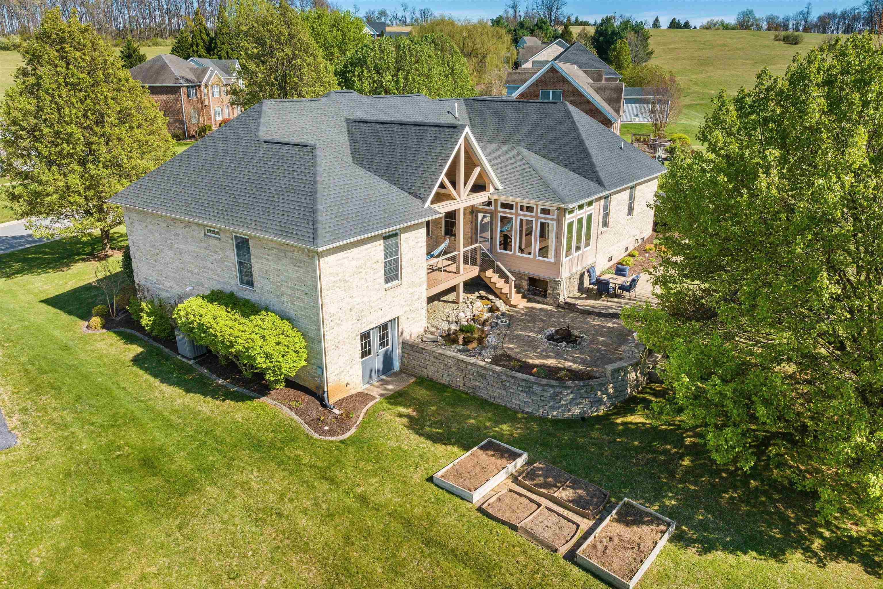 31 FAIRFIELD CT, STAUNTON, Virginia 24401, 3 Bedrooms Bedrooms, ,3 BathroomsBathrooms,Residential,31 FAIRFIELD CT,675514 MLS # 675514