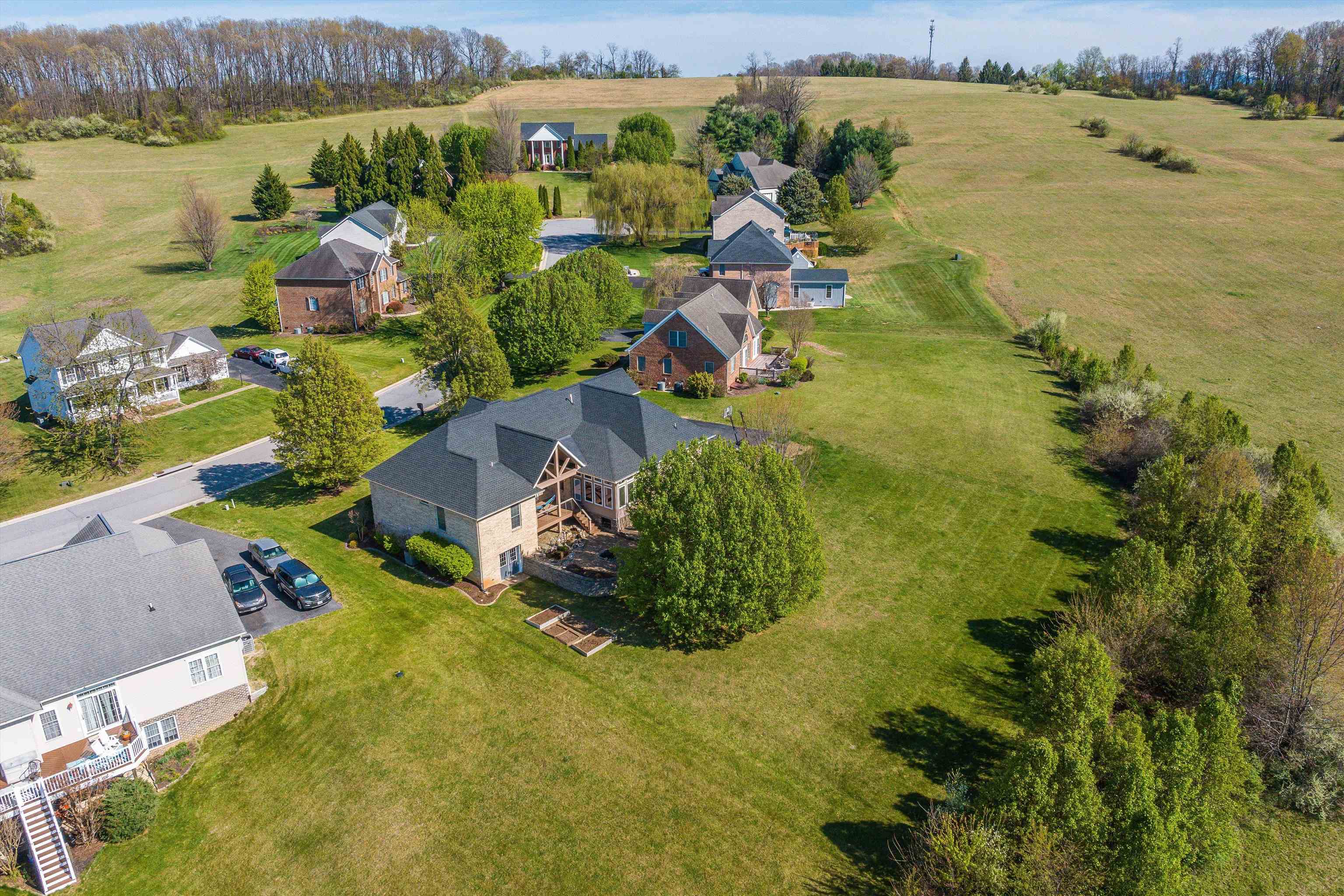 31 FAIRFIELD CT, STAUNTON, Virginia 24401, 3 Bedrooms Bedrooms, ,3 BathroomsBathrooms,Residential,31 FAIRFIELD CT,675514 MLS # 675514