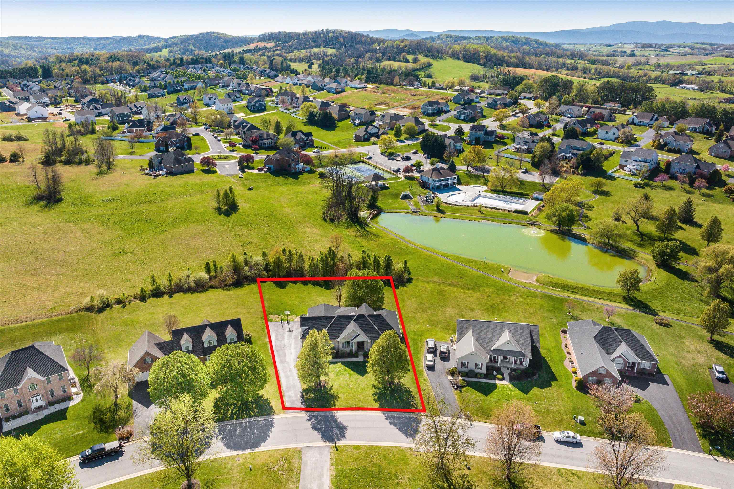 31 FAIRFIELD CT, STAUNTON, Virginia 24401, 3 Bedrooms Bedrooms, ,3 BathroomsBathrooms,Residential,31 FAIRFIELD CT,675514 MLS # 675514