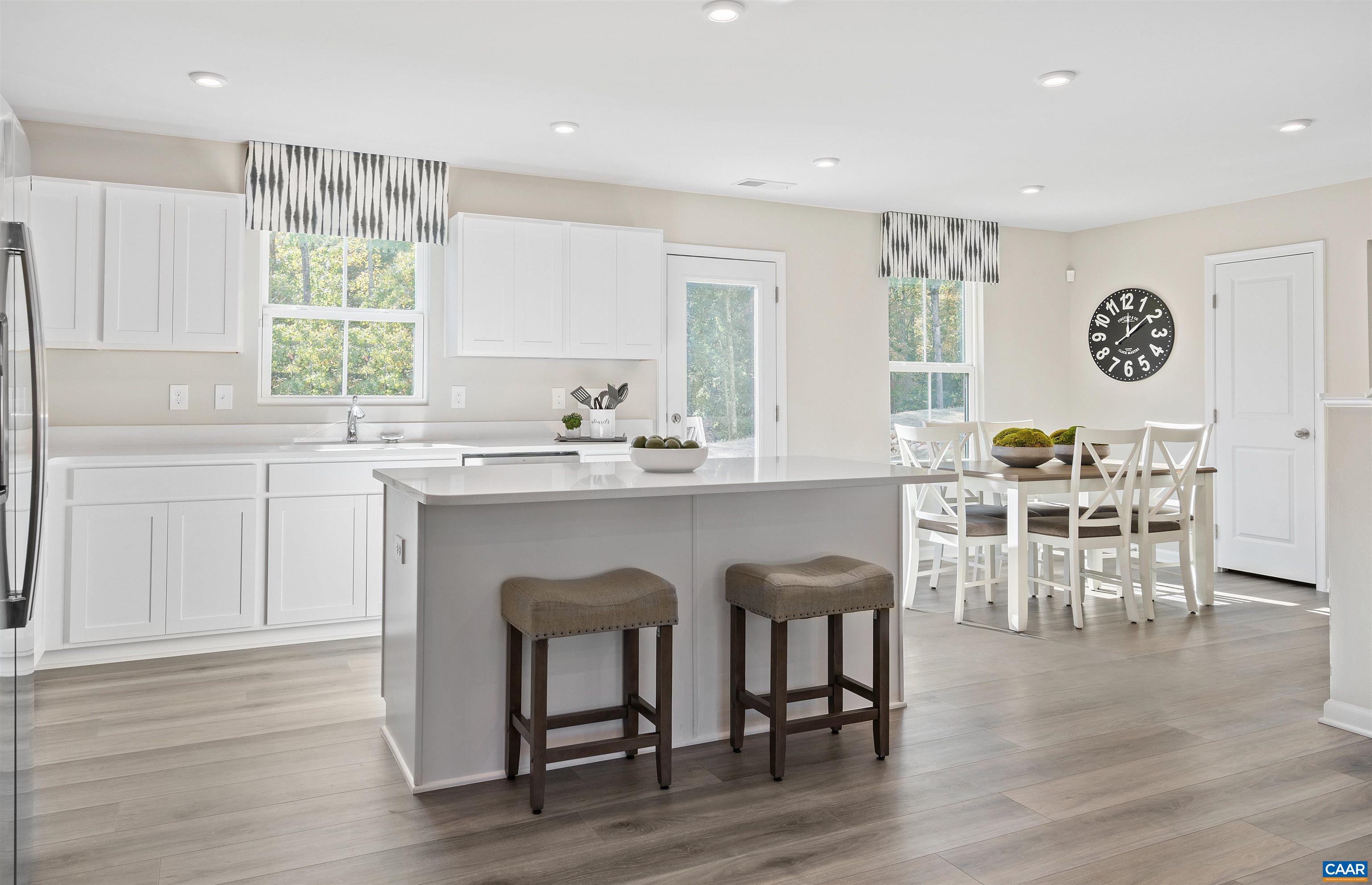 Similar To Photo Similar To Photo