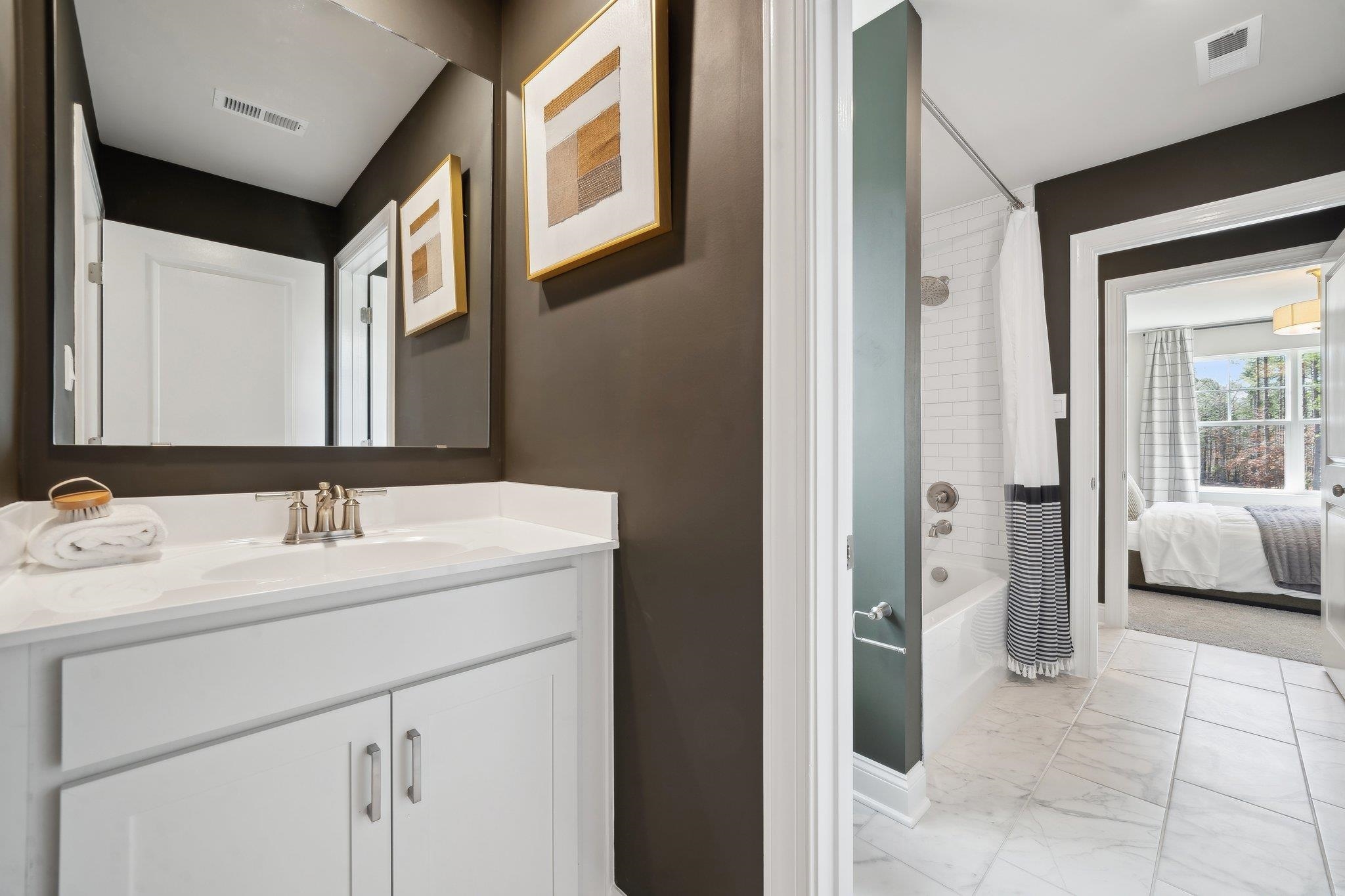 39 AVONWOODS DR, STAUNTON, Virginia 24401, 5 Bedrooms Bedrooms, ,4 BathroomsBathrooms,Residential,39 AVONWOODS DR,675531 MLS # 675531 39 AVONWOODS DR, STAUNTON, Virginia 24401, 5 Bedrooms Bedrooms, ,4 BathroomsBathrooms,Residential,39 AVONWOODS DR,675531 MLS # 675531