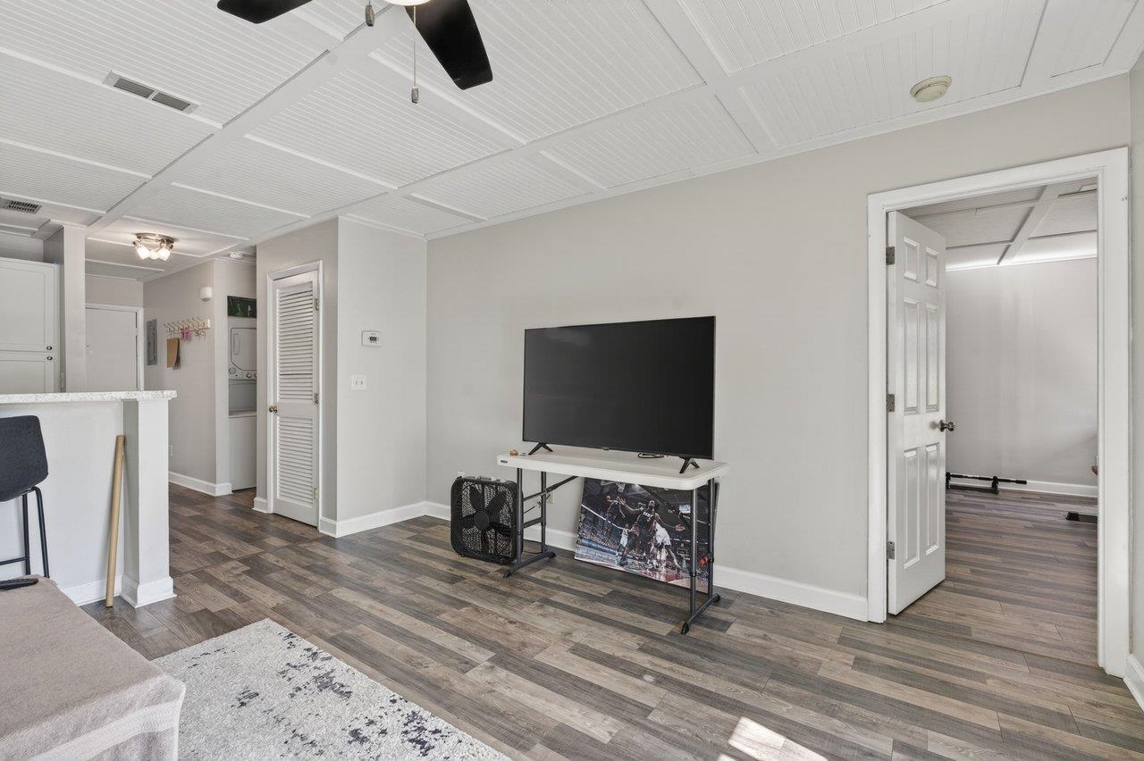 1336 HUNTERS RD, HARRISONBURG, Virginia 22801, 2 Bedrooms Bedrooms, ,2 BathroomsBathrooms,Residential,1336 HUNTERS RD,675532 MLS # 675532