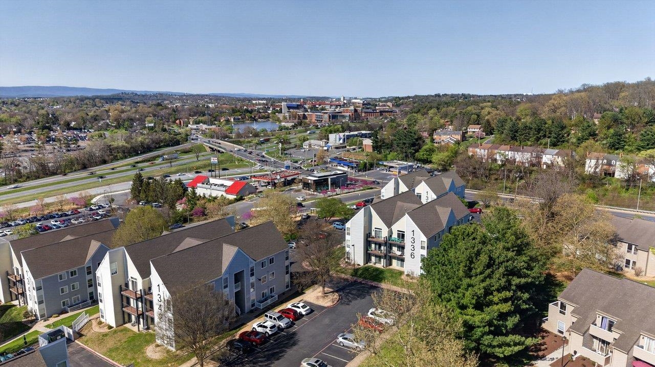 1336 HUNTERS RD, HARRISONBURG, Virginia 22801, 2 Bedrooms Bedrooms, ,2 BathroomsBathrooms,Residential,1336 HUNTERS RD,675532 MLS # 675532