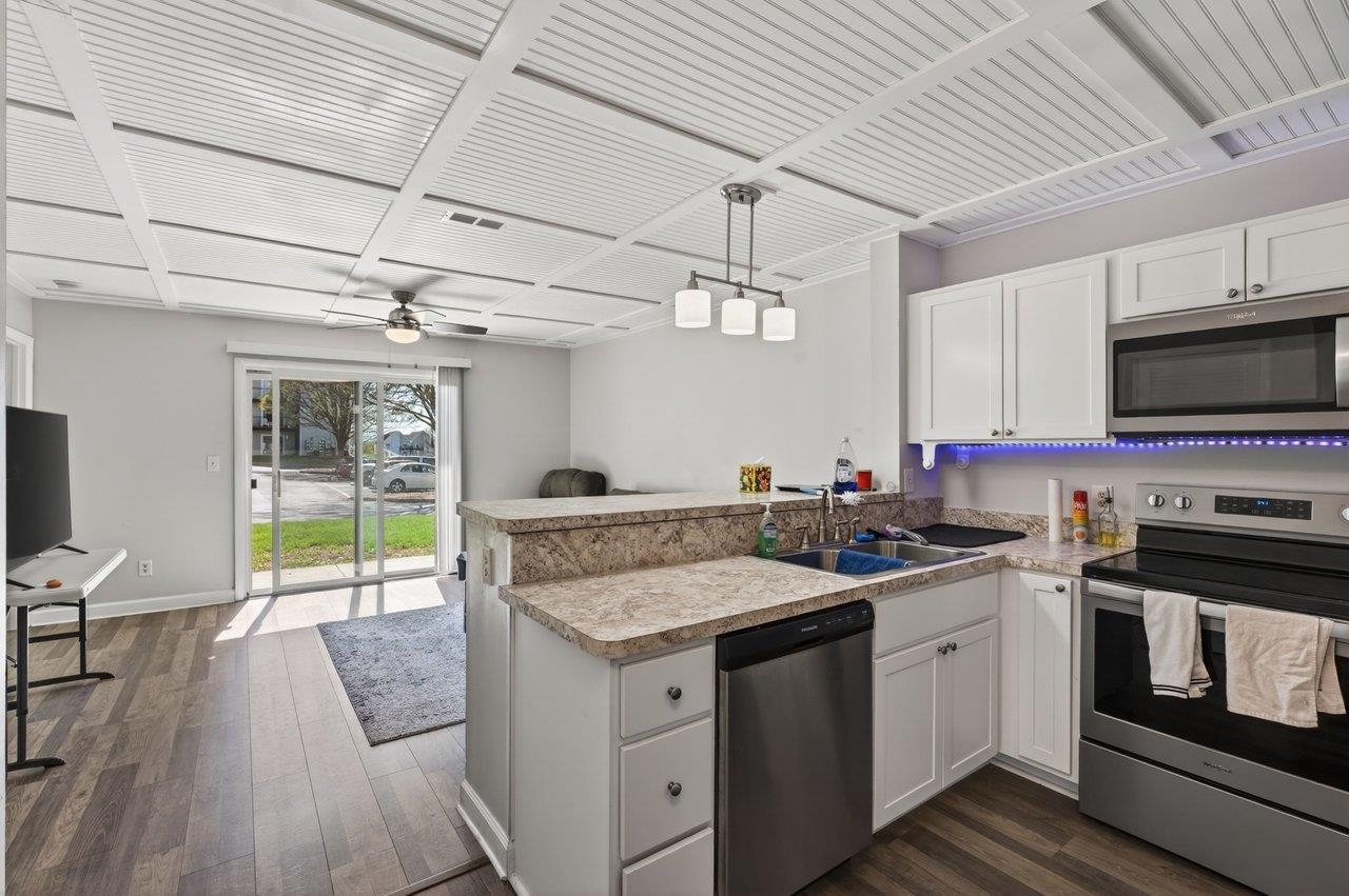 1336 HUNTERS RD, HARRISONBURG, Virginia 22801, 2 Bedrooms Bedrooms, ,2 BathroomsBathrooms,Residential,1336 HUNTERS RD,675532 MLS # 675532