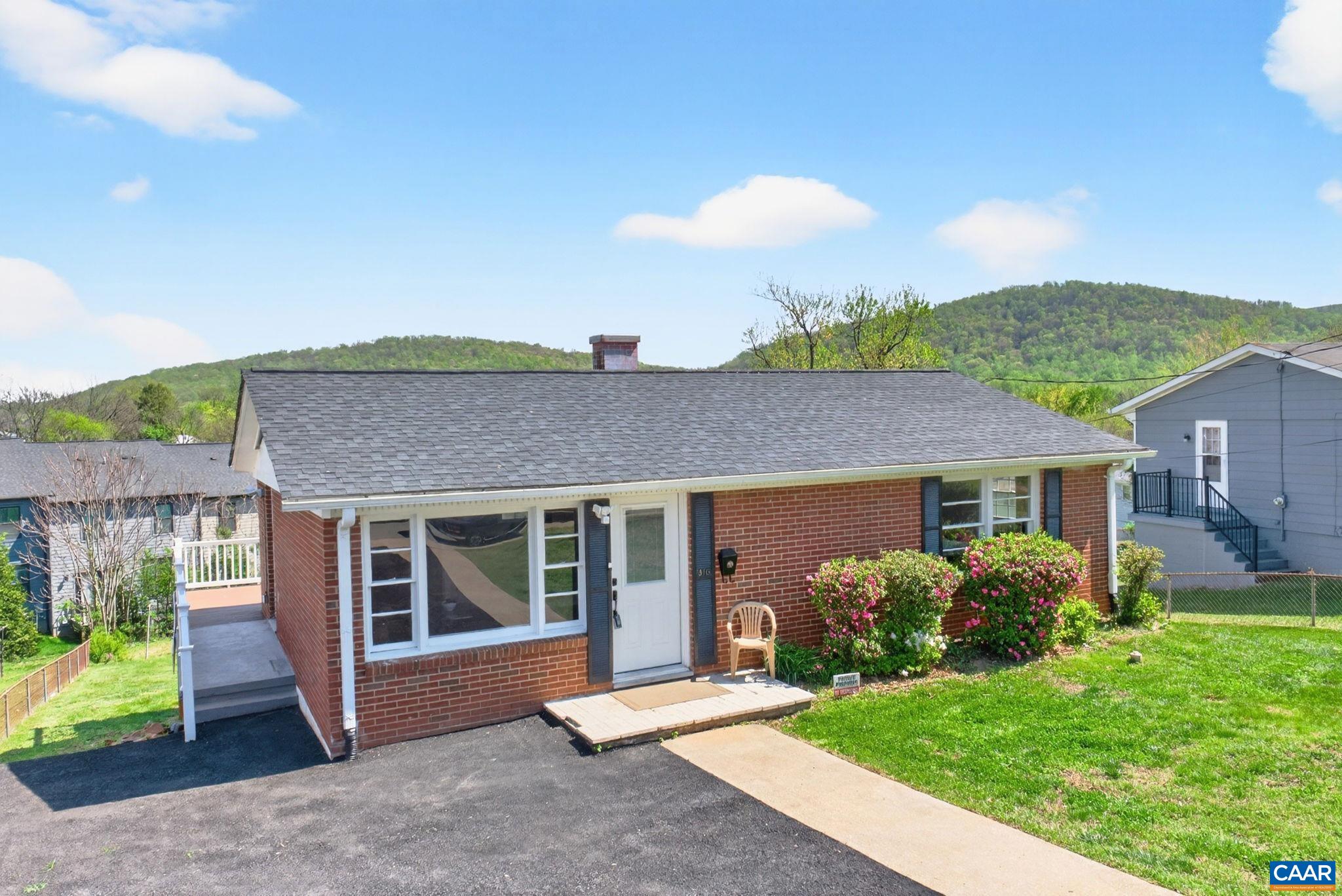 316 CARLTON RD, CHARLOTTESVILLE, Virginia 22902, 4 Bedrooms Bedrooms, ,2 BathroomsBathrooms,Residential,316 CARLTON RD,675540 MLS # 675540