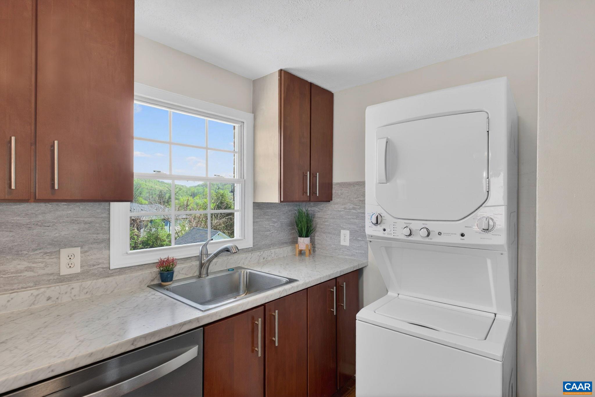 316 CARLTON RD, CHARLOTTESVILLE, Virginia 22902, 4 Bedrooms Bedrooms, ,2 BathroomsBathrooms,Residential,316 CARLTON RD,675540 MLS # 675540