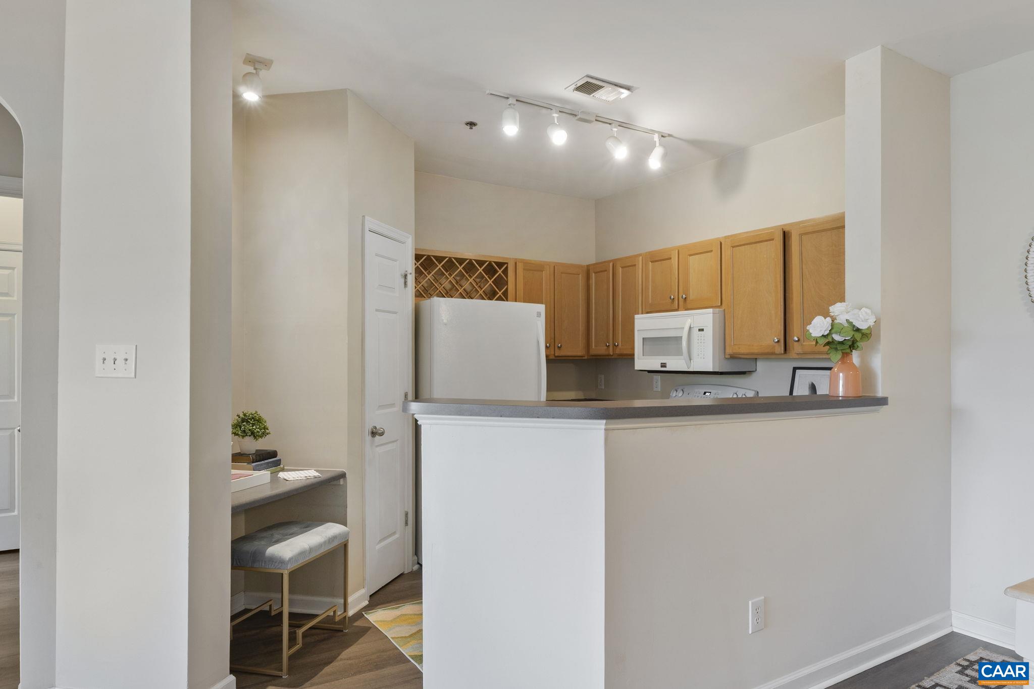 280 RIVERBEND DR, CHARLOTTESVILLE, Virginia 22911, 2 Bedrooms Bedrooms, ,2 BathroomsBathrooms,Residential,280 RIVERBEND DR,675543 MLS # 675543 280 RIVERBEND DR, CHARLOTTESVILLE, Virginia 22911, 2 Bedrooms Bedrooms, ,2 BathroomsBathrooms,Residential,280 RIVERBEND DR,675543 MLS # 675543