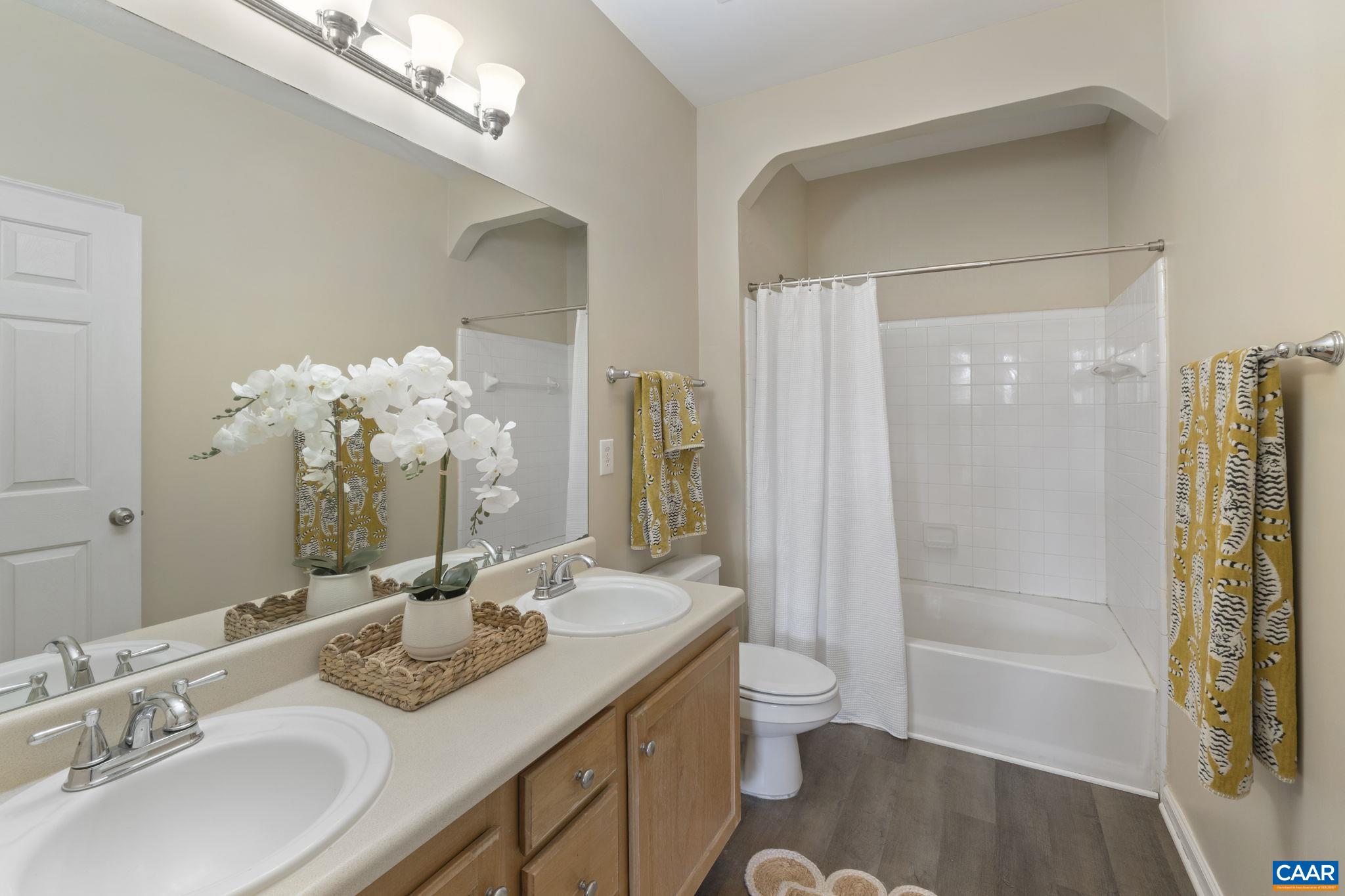 280 RIVERBEND DR, CHARLOTTESVILLE, Virginia 22911, 2 Bedrooms Bedrooms, ,2 BathroomsBathrooms,Residential,280 RIVERBEND DR,675543 MLS # 675543 280 RIVERBEND DR, CHARLOTTESVILLE, Virginia 22911, 2 Bedrooms Bedrooms, ,2 BathroomsBathrooms,Residential,280 RIVERBEND DR,675543 MLS # 675543