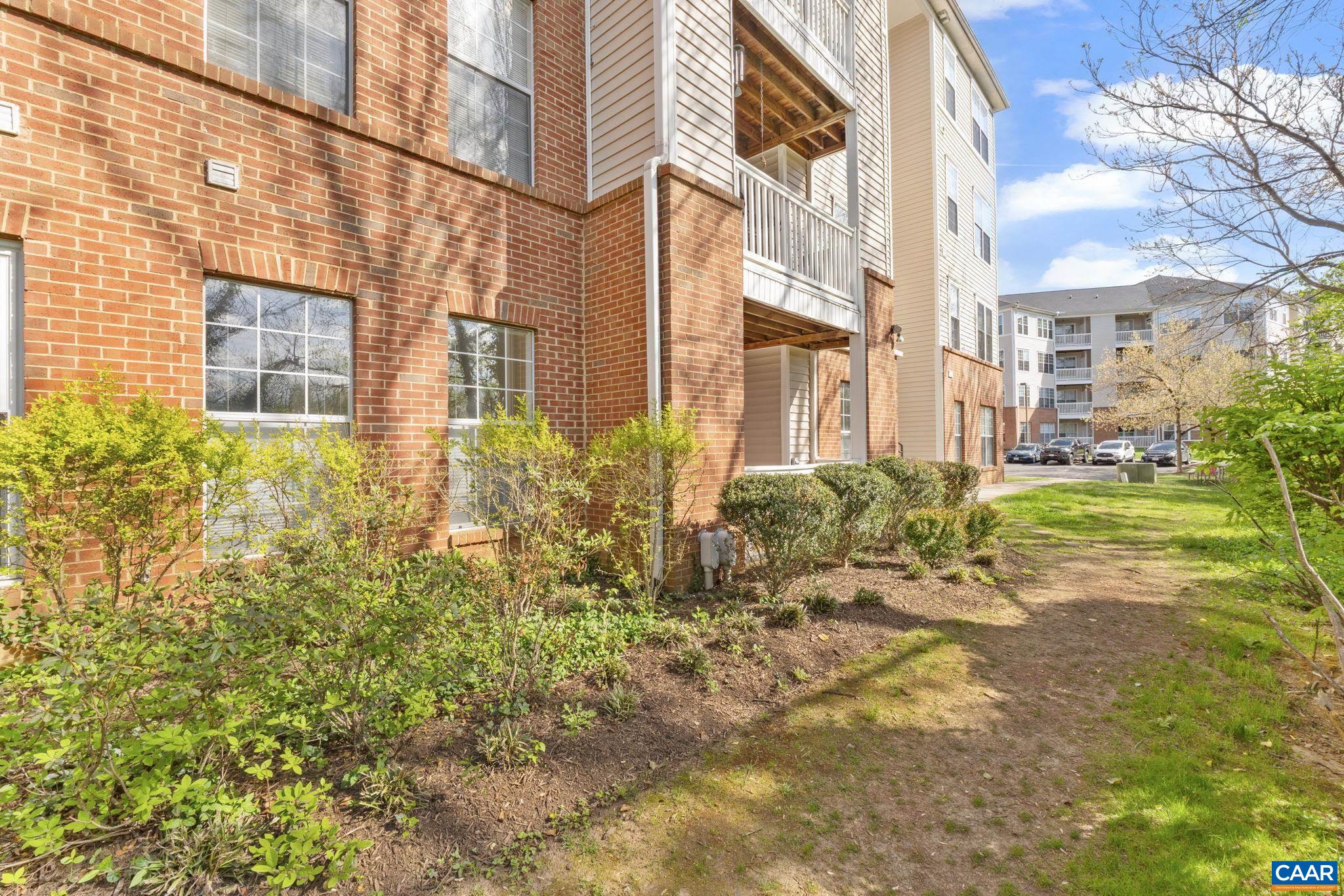 280 RIVERBEND DR, CHARLOTTESVILLE, Virginia 22911, 2 Bedrooms Bedrooms, ,2 BathroomsBathrooms,Residential,280 RIVERBEND DR,675543 MLS # 675543 280 RIVERBEND DR, CHARLOTTESVILLE, Virginia 22911, 2 Bedrooms Bedrooms, ,2 BathroomsBathrooms,Residential,280 RIVERBEND DR,675543 MLS # 675543