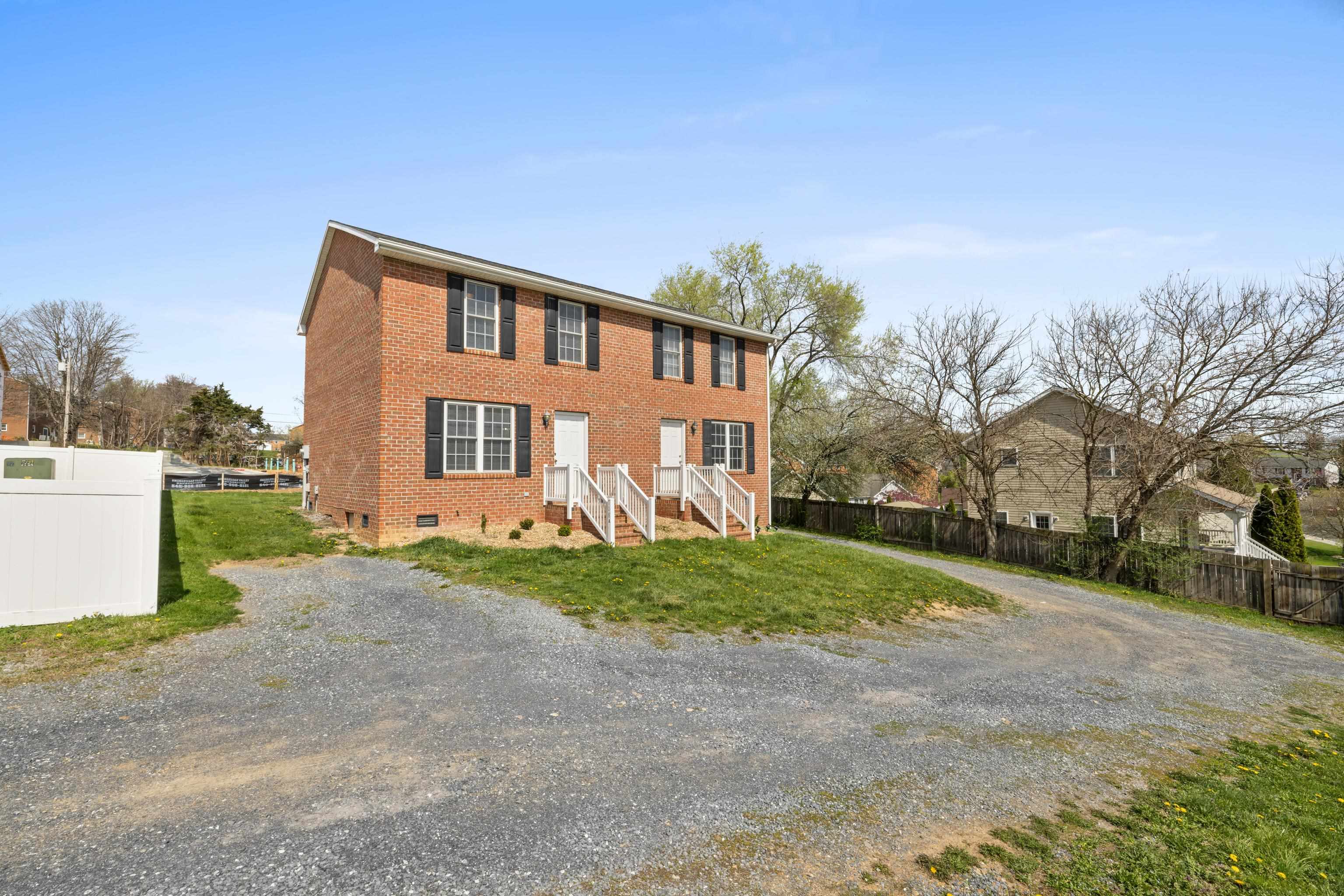 108 PLEASANT HILL RD, HARRISONBURG, Virginia 22801, ,Residential,108 PLEASANT HILL RD,675563 MLS # 675563