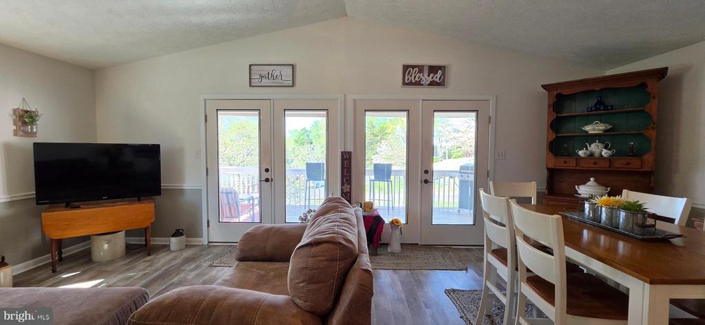 20 LAKEVIEW CIR, LOUISA, Virginia 23093, 3 Bedrooms Bedrooms, ,2 BathroomsBathrooms,Residential,20 LAKEVIEW CIR,VALA2009552 MLS # VALA2009552