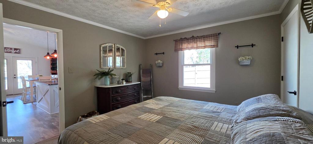 20 LAKEVIEW CIR, LOUISA, Virginia 23093, 3 Bedrooms Bedrooms, ,2 BathroomsBathrooms,Residential,20 LAKEVIEW CIR,VALA2009552 MLS # VALA2009552