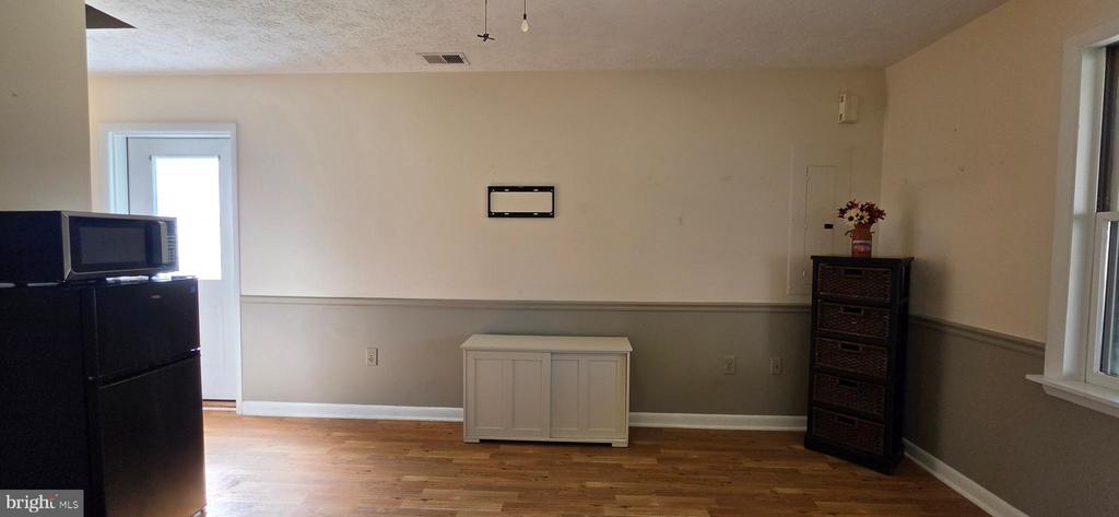 20 LAKEVIEW CIR, LOUISA, Virginia 23093, 3 Bedrooms Bedrooms, ,2 BathroomsBathrooms,Residential,20 LAKEVIEW CIR,VALA2009552 MLS # VALA2009552