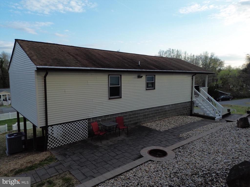 20 LAKEVIEW CIR, LOUISA, Virginia 23093, 3 Bedrooms Bedrooms, ,2 BathroomsBathrooms,Residential,20 LAKEVIEW CIR,VALA2009552 MLS # VALA2009552