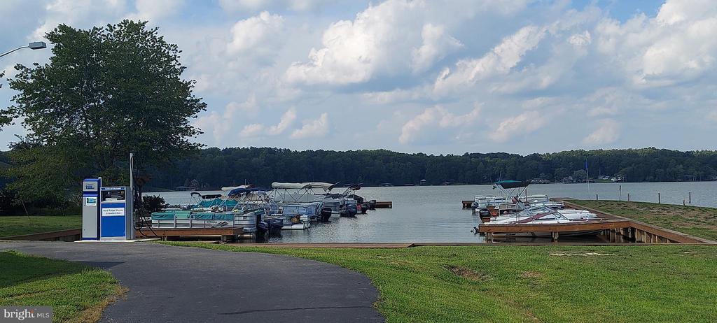 20 LAKEVIEW CIR, LOUISA, Virginia 23093, 3 Bedrooms Bedrooms, ,2 BathroomsBathrooms,Residential,20 LAKEVIEW CIR,VALA2009552 MLS # VALA2009552