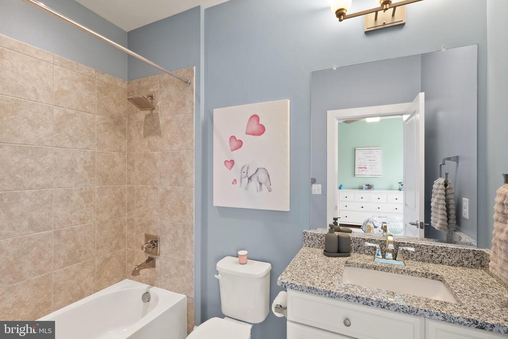 7765 WARRENTON CHASE DR, WARRENTON, Virginia, 5 Bedrooms Bedrooms, ,5 BathroomsBathrooms,Residential,7765 WARRENTON CHASE DR,VAFQ2021194 MLS # VAFQ2021194 7765 WARRENTON CHASE DR, WARRENTON, Virginia, 5 Bedrooms Bedrooms, ,5 BathroomsBathrooms,Residential,7765 WARRENTON CHASE DR,VAFQ2021194 MLS # VAFQ2021194