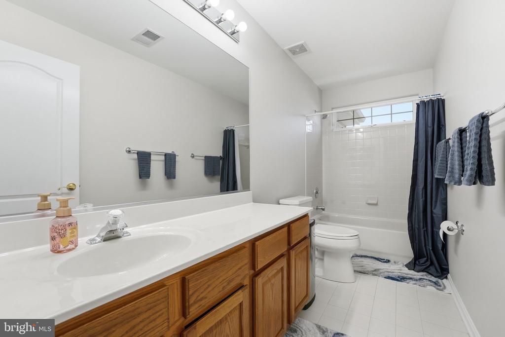 755 BLACK SWEEP RD, WARRENTON, Virginia 20186, 4 Bedrooms Bedrooms, ,3 BathroomsBathrooms,Residential,755 BLACK SWEEP RD,VAFQ2021280 MLS # VAFQ2021280