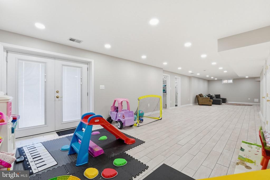 755 BLACK SWEEP RD, WARRENTON, Virginia 20186, 4 Bedrooms Bedrooms, ,3 BathroomsBathrooms,Residential,755 BLACK SWEEP RD,VAFQ2021280 MLS # VAFQ2021280