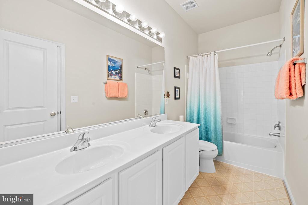 7153 COMRIE CT, WARRENTON, Virginia, 5 Bedrooms Bedrooms, ,4 BathroomsBathrooms,Residential,7153 COMRIE CT,VAFQ2021284 MLS # VAFQ2021284 7153 COMRIE CT, WARRENTON, Virginia, 5 Bedrooms Bedrooms, ,4 BathroomsBathrooms,Residential,7153 COMRIE CT,VAFQ2021284 MLS # VAFQ2021284