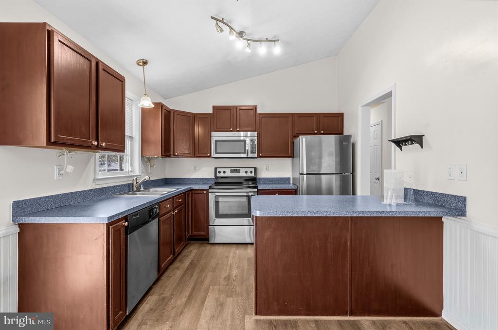 2616 RUFFIN DR, FREDERICKSBURG, Virginia 22408, 3 Bedrooms Bedrooms, ,2 BathroomsBathrooms,Residential,2616 RUFFIN DR,VASP2040022 MLS # VASP2040022