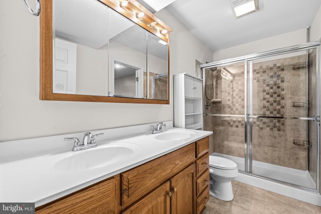 2616 RUFFIN DR, FREDERICKSBURG, Virginia 22408, 3 Bedrooms Bedrooms, ,2 BathroomsBathrooms,Residential,2616 RUFFIN DR,VASP2040022 MLS # VASP2040022