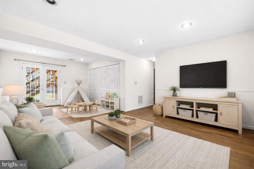 2616 RUFFIN DR, FREDERICKSBURG, Virginia 22408, 3 Bedrooms Bedrooms, ,2 BathroomsBathrooms,Residential,2616 RUFFIN DR,VASP2040022 MLS # VASP2040022