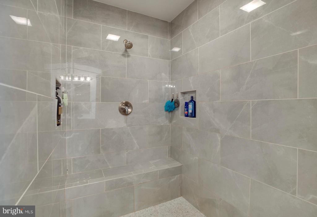 101 SAYLERS CREEK RD, LOCUST GROVE, Virginia 22508, 5 Bedrooms Bedrooms, ,3 BathroomsBathrooms,Residential,101 SAYLERS CREEK RD,VAOR2013538 MLS # VAOR2013538