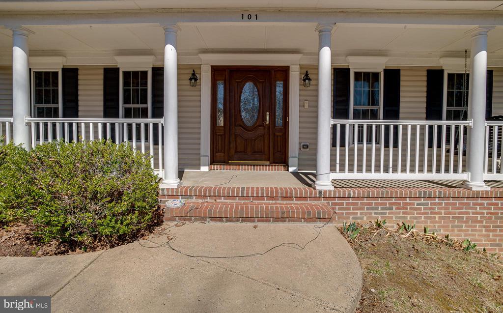 101 SAYLERS CREEK RD, LOCUST GROVE, Virginia 22508, 5 Bedrooms Bedrooms, ,3 BathroomsBathrooms,Residential,101 SAYLERS CREEK RD,VAOR2013538 MLS # VAOR2013538