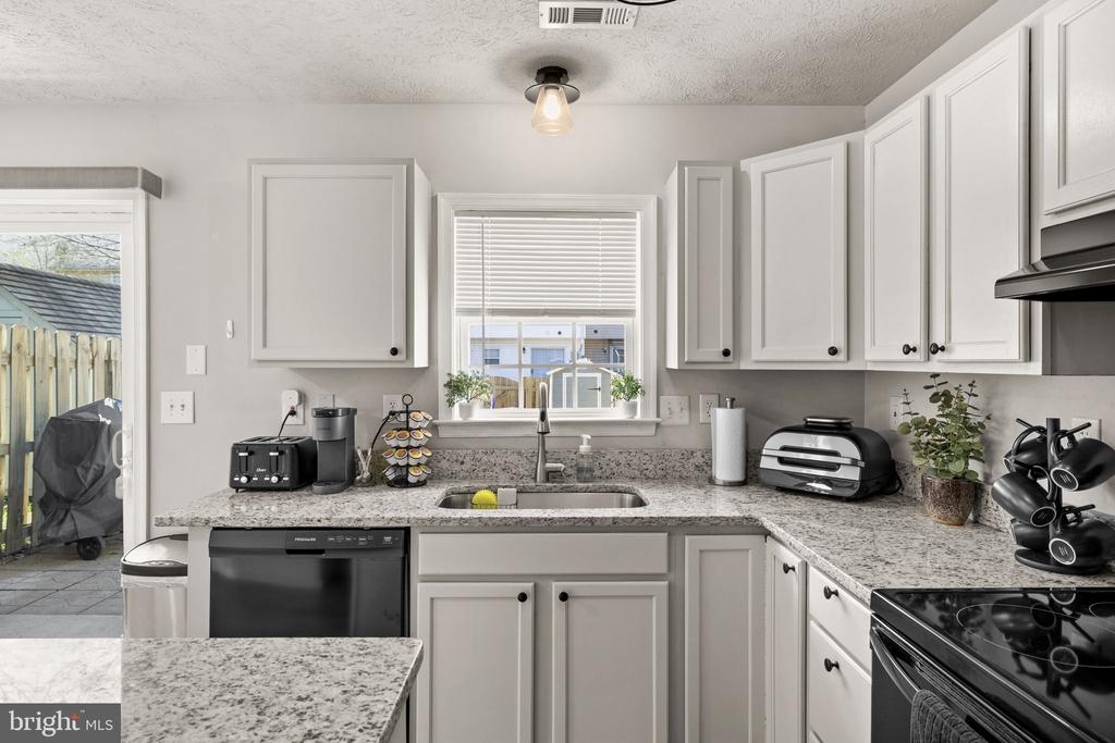 10612 BOXMEER CT, FREDERICKSBURG, Virginia 22408, 3 Bedrooms Bedrooms, ,1 BathroomBathrooms,Residential,10612 BOXMEER CT,VASP2040152 MLS # VASP2040152