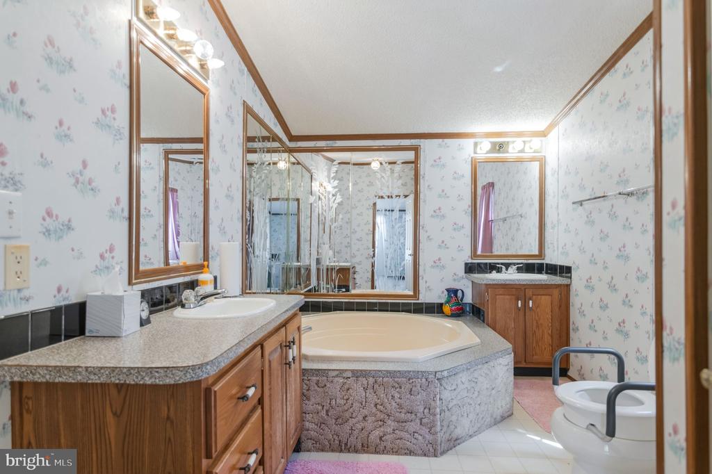 19341 LAHORE RD, ORANGE, Virginia 22960, 3 Bedrooms Bedrooms, ,2 BathroomsBathrooms,Residential,19341 LAHORE RD,VAOR2013668 MLS # VAOR2013668