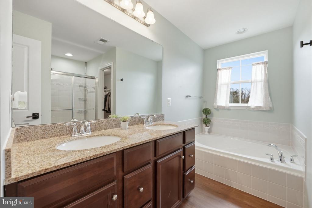 2513 CORNELL DR, FREDERICKSBURG, Virginia 22408, 5 Bedrooms Bedrooms, ,2 BathroomsBathrooms,Residential,2513 CORNELL DR,VASP2040342 MLS # VASP2040342 2513 CORNELL DR, FREDERICKSBURG, Virginia 22408, 5 Bedrooms Bedrooms, ,2 BathroomsBathrooms,Residential,2513 CORNELL DR,VASP2040342 MLS # VASP2040342